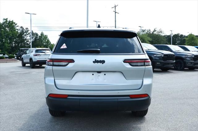 2026 Jeep Grand Cherokee L Altitude 4x2