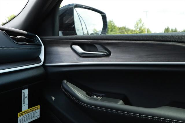 2026 Jeep Grand Cherokee L Altitude 4x2