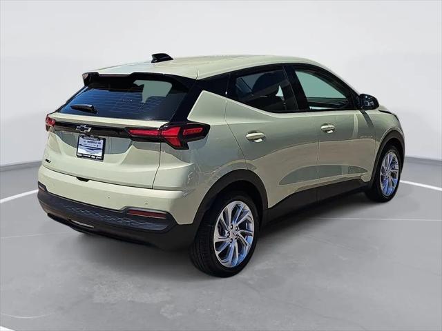 2027 Chevrolet Bolt LT FWD