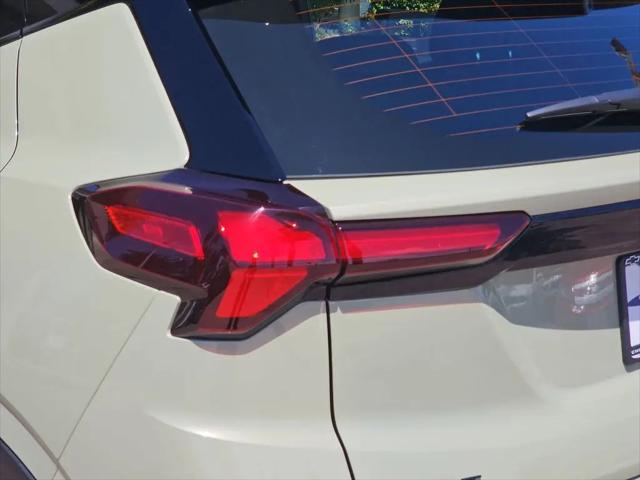2027 Chevrolet Bolt LT FWD