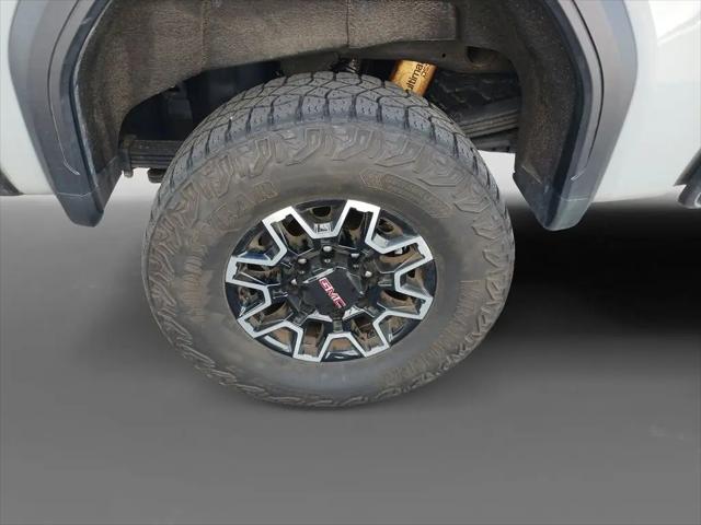 2024 GMC Sierra 2500HD 4WD Crew Cab Standard Bed AT4X