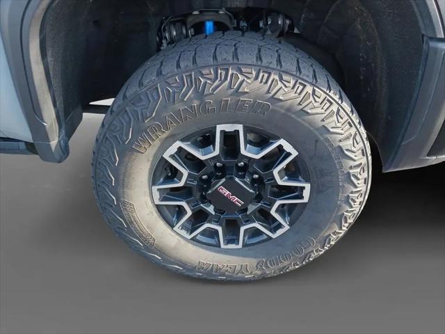 2024 GMC Sierra 2500HD 4WD Crew Cab Standard Bed AT4X