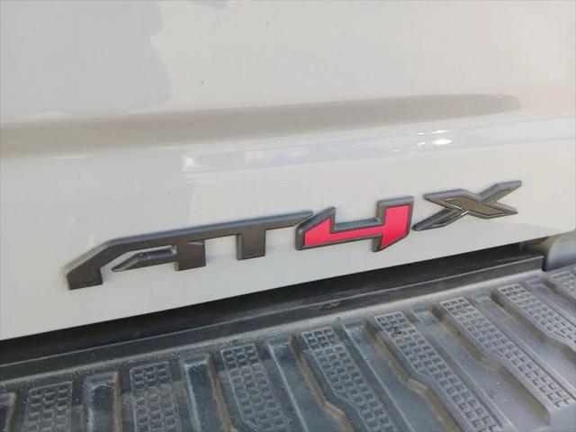 2024 GMC Sierra 2500HD 4WD Crew Cab Standard Bed AT4X