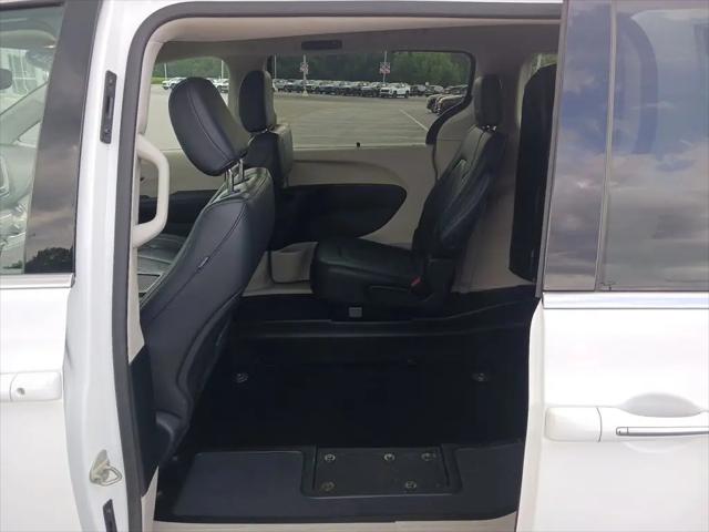 2021 Chrysler Pacifica Touring L