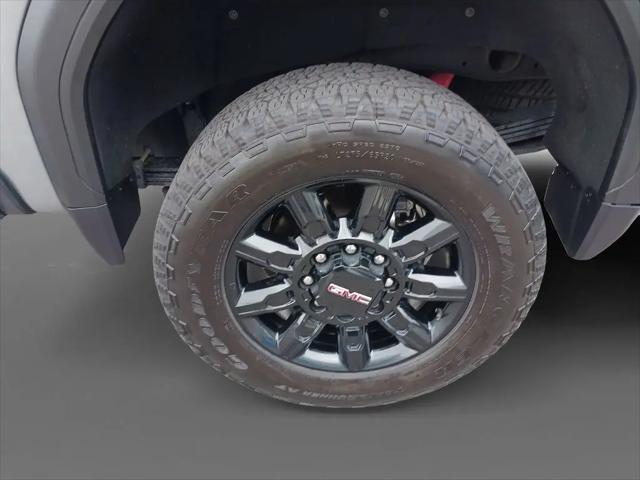 2025 GMC Sierra 2500HD 4WD Crew Cab Standard Bed AT4