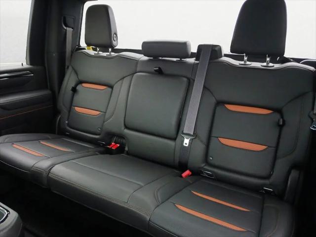 2025 GMC Sierra 2500HD 4WD Crew Cab Standard Bed AT4