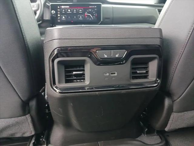 2025 GMC Sierra 2500HD 4WD Crew Cab Standard Bed AT4