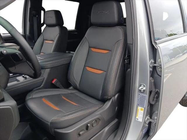 2025 GMC Sierra 2500HD 4WD Crew Cab Standard Bed AT4