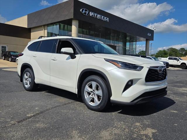 2021 Toyota Highlander LE for sale in Warner Robins, GA
