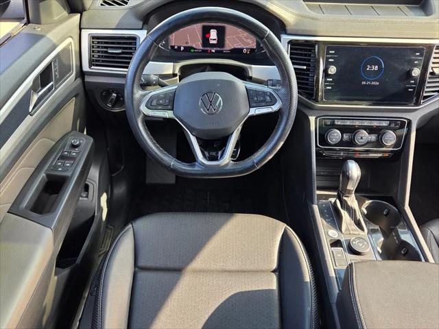 2023 Volkswagen Atlas Cross Sport 3.6L V6 SEL R-Line Black