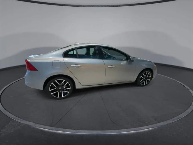 2017 Volvo S60 T5 Dynamic