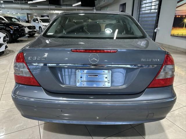 2008 Mercedes-Benz E 320 BLUETEC E 320