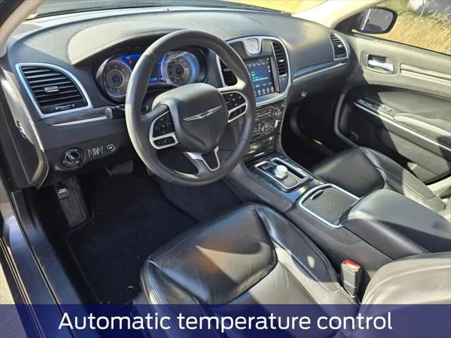 2022 Chrysler 300 Touring-L
