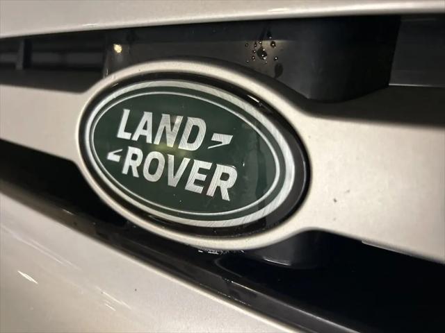 2023 Land Rover Defender 130 SE