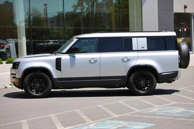 2023 Land Rover Defender 130 SE