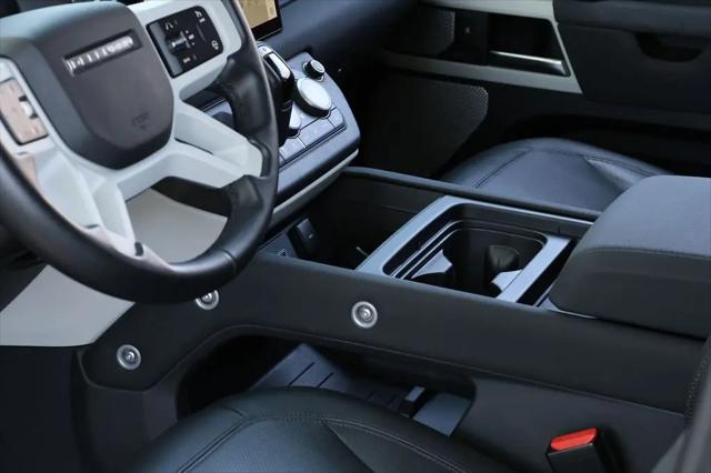 2023 Land Rover Defender 130 SE