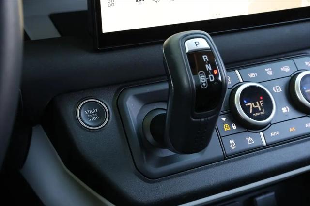 2023 Land Rover Defender 130 SE