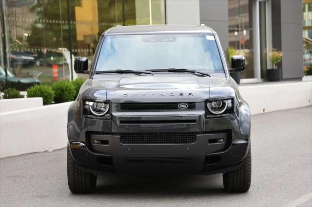 2026 Land Rover Defender P400 X-Dynamic SE