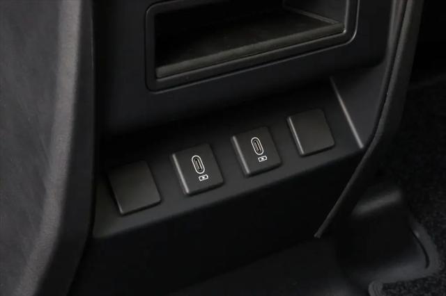 2026 Land Rover Defender P400 X-Dynamic SE