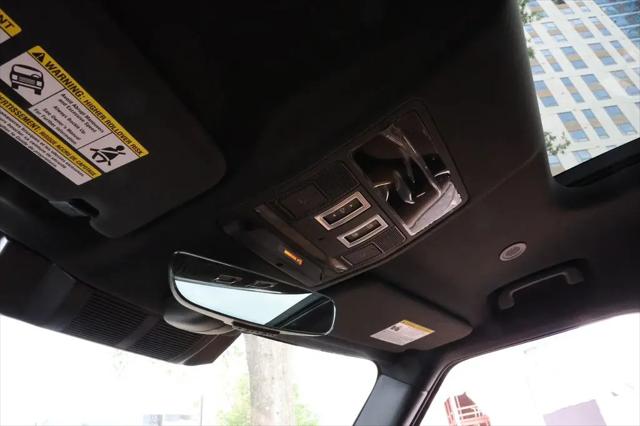 2026 Land Rover Defender P400 X-Dynamic SE