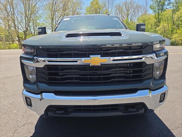 2026 Chevrolet Silverado 2500HD Crew Cab, Standard Bed, LT, 4WD