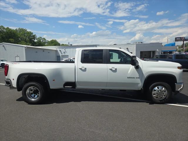 2026 Chevrolet Silverado 3500HD Crew Cab, Long Bed, LT Dual Rear Wheel, RWD