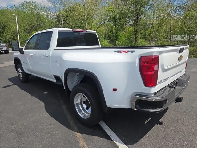 2026 Chevrolet Silverado 3500HD Crew Cab, Long Bed, LT Dual Rear Wheel, RWD