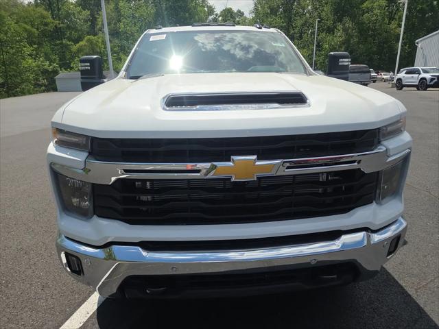 2026 Chevrolet Silverado 3500HD Crew Cab, Long Bed, LT Dual Rear Wheel, RWD