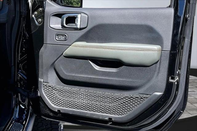 2024 Jeep Gladiator Sport
