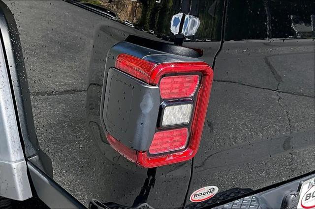 2024 Jeep Gladiator Sport
