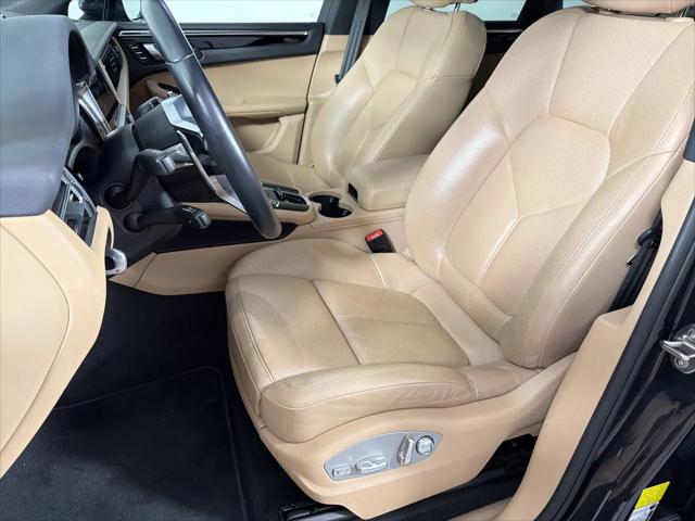 2020 Porsche Macan Macan
