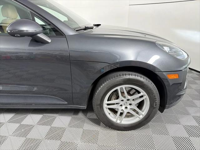 2020 Porsche Macan Macan