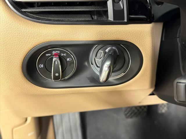 2020 Porsche Macan Macan