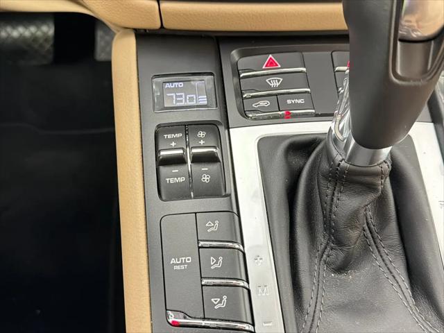 2020 Porsche Macan Macan