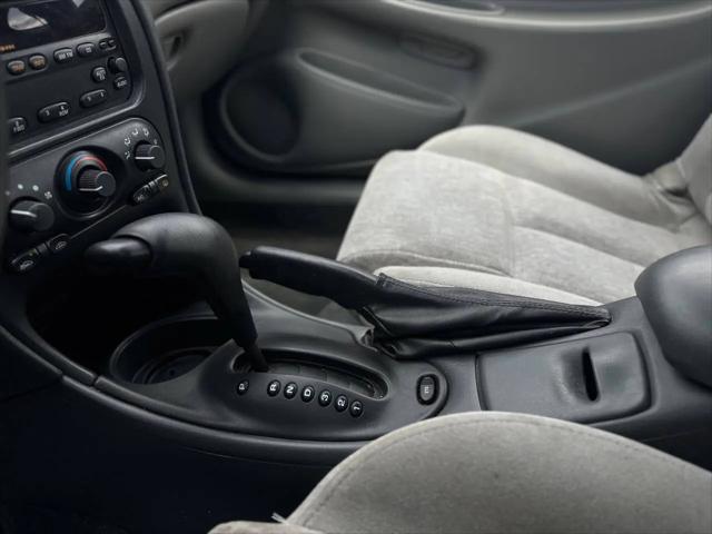 2001 Oldsmobile Alero GL1