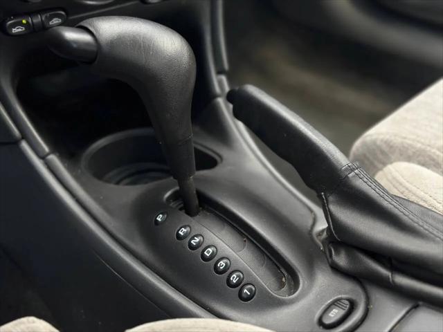 2001 Oldsmobile Alero GL1