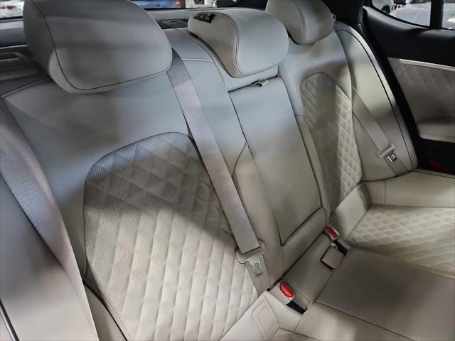 2023 Genesis G70 3.3T RWD