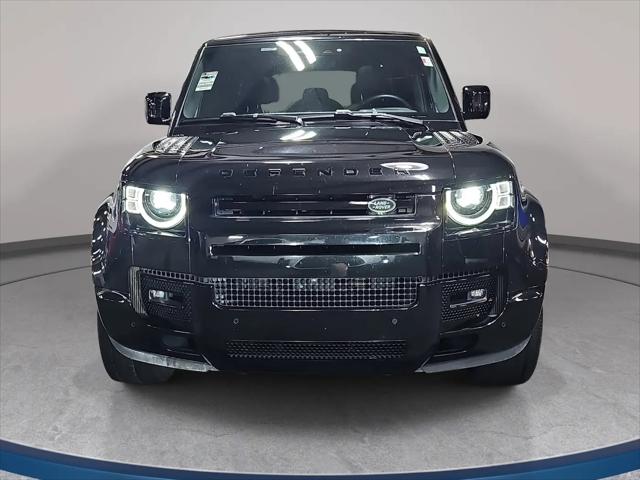 2025 Land Rover Defender 110 P525 V8