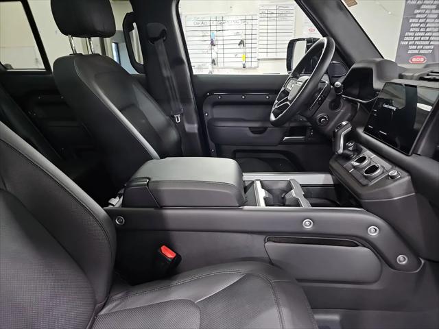 2025 Land Rover Defender 110 P525 V8