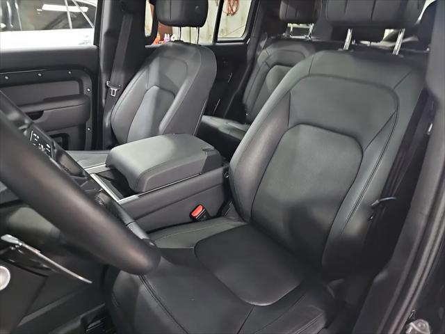2025 Land Rover Defender 110 P525 V8