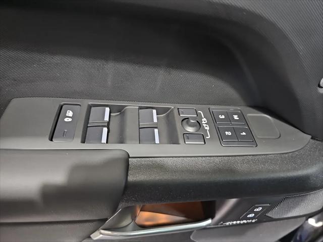 2025 Land Rover Defender 110 P525 V8