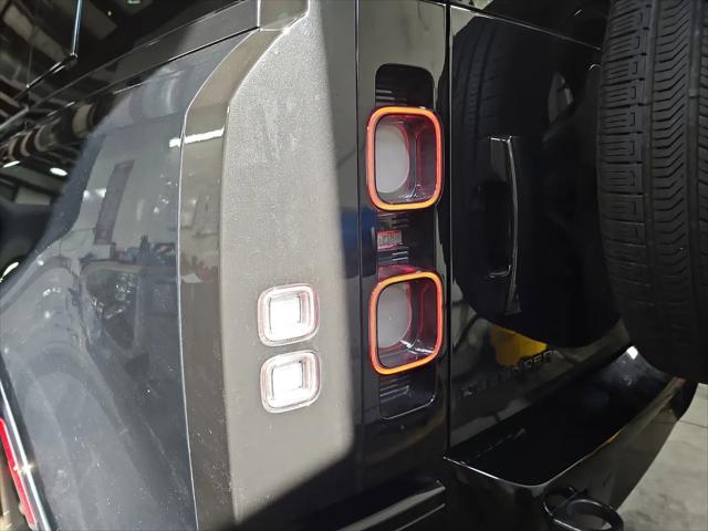 2025 Land Rover Defender 110 P525 V8
