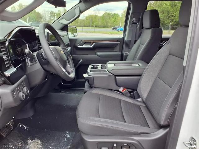 2026 Chevrolet Silverado 1500 4WD Crew Cab Short Bed LT with 2FL