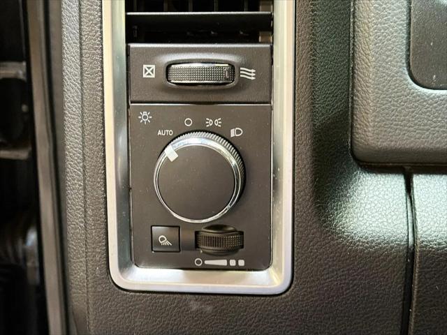 2019 Ram 1500 Classic SLT Crew Cab 4x4 5'7" Box