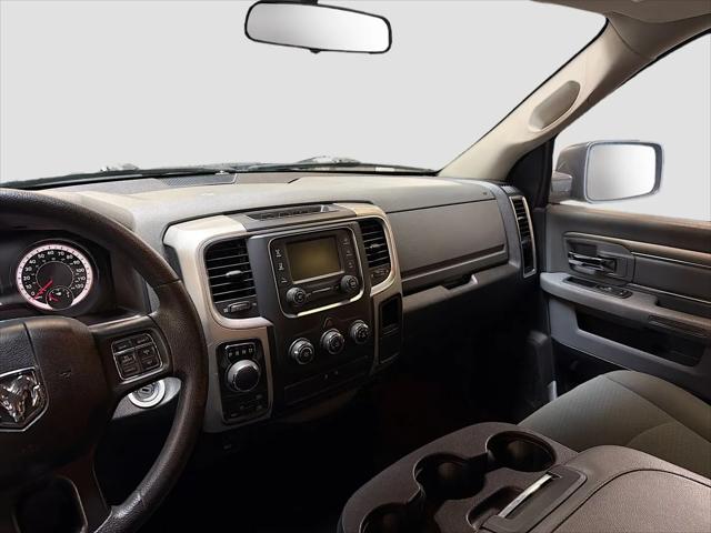 2019 Ram 1500 Classic SLT Crew Cab 4x4 5'7" Box