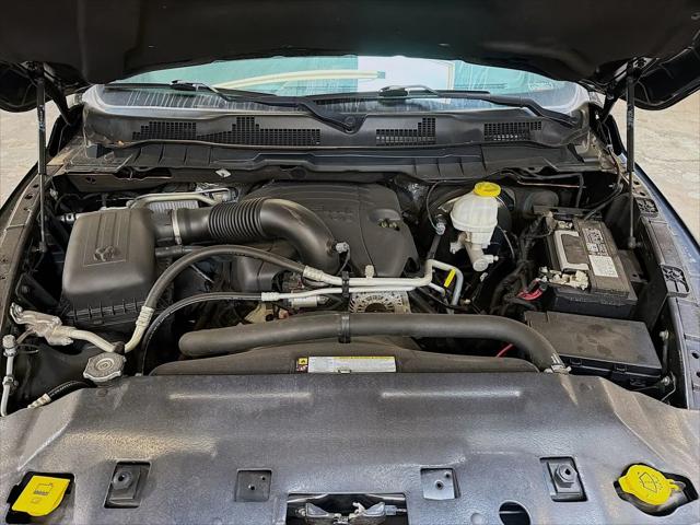 2019 Ram 1500 Classic SLT Crew Cab 4x4 5'7" Box