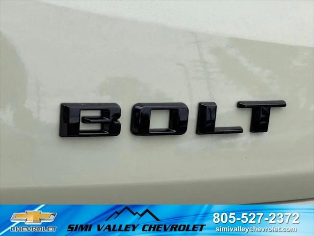 2027 Chevrolet Bolt LT FWD