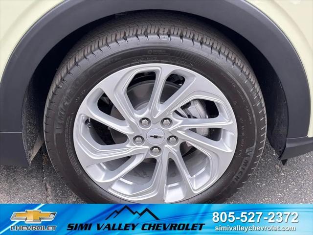 2027 Chevrolet Bolt LT FWD