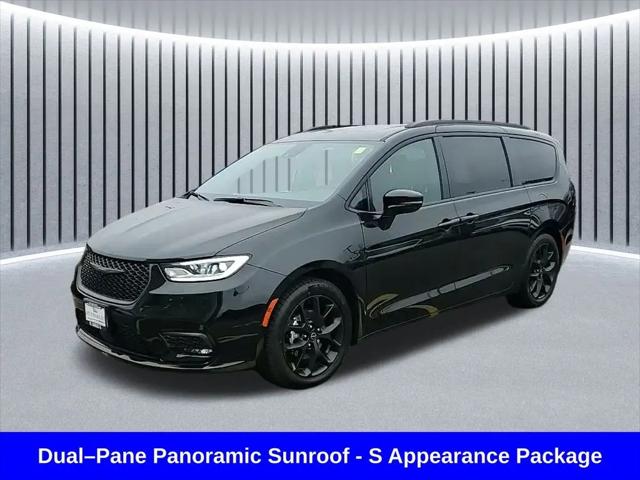 2025 Chrysler Pacifica Limited for sale in Crystal Lake, IL