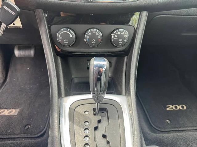 2014 Chrysler 200 Limited